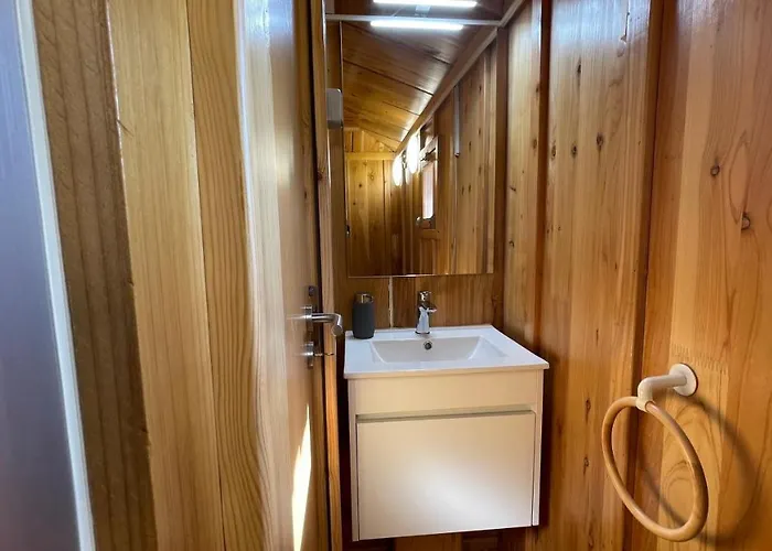 샬레 Suspended Wooden House - Monte Da Cortica