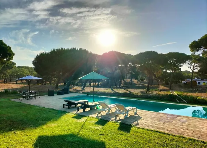 Suspended Wooden House - Monte Da Cortica 샬레